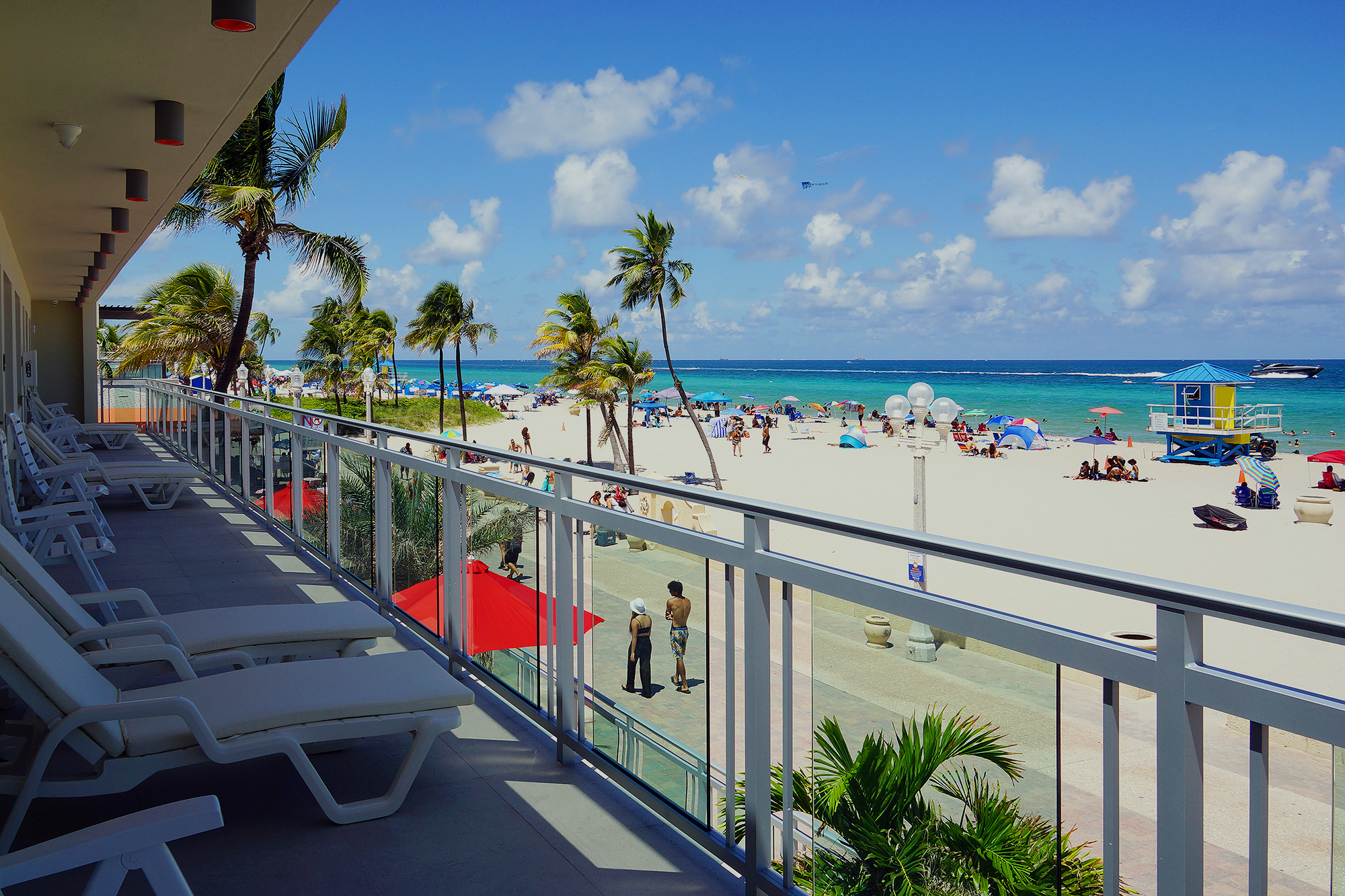 Best Florida Oceanfront and Beachfront Hollywood Beach FL Motel and Best  Hotel and Motel on the Beach in Hollywood FL and Fort Lauderdale Florida  USA for Luxury Hotel Suites on the Beach: